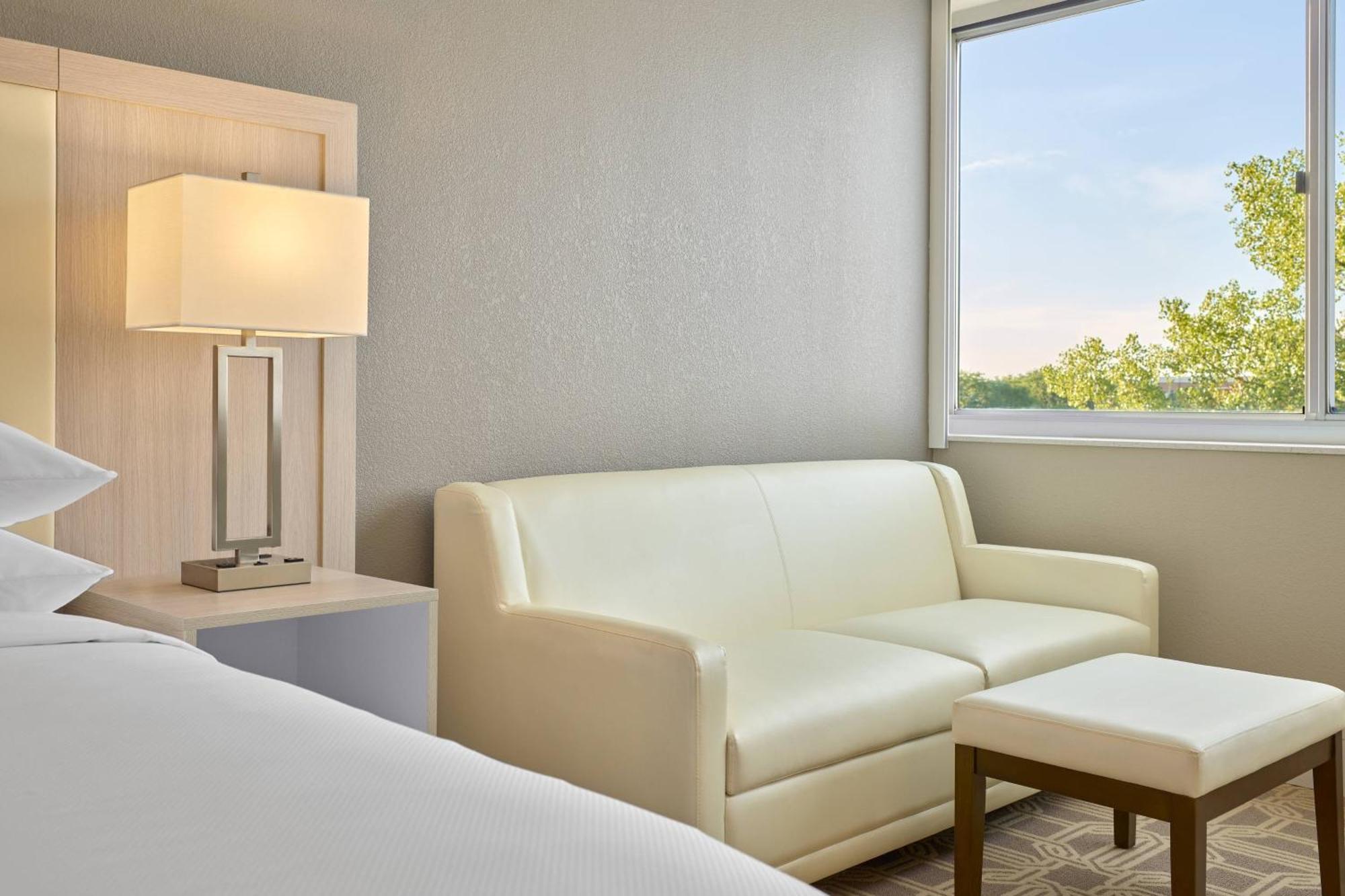 Delta Hotels By Marriott Chicago Willowbrook Exterior foto